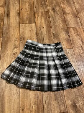 SHEIN Black & white Plaid Pleated Tennis Skirt woman small size